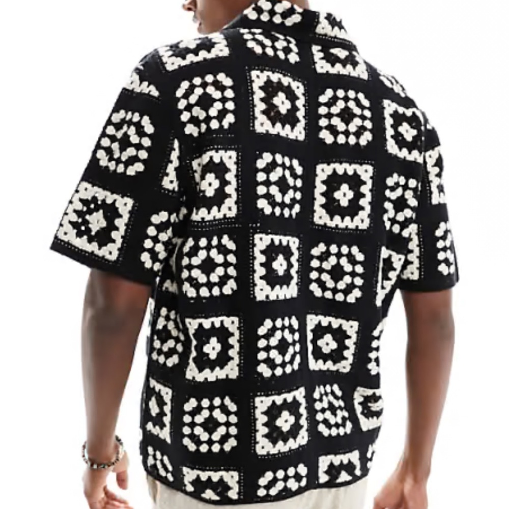 Abercrombie & Fitch Black and White Crochet Button-Up Polo - Picture 6 of 9